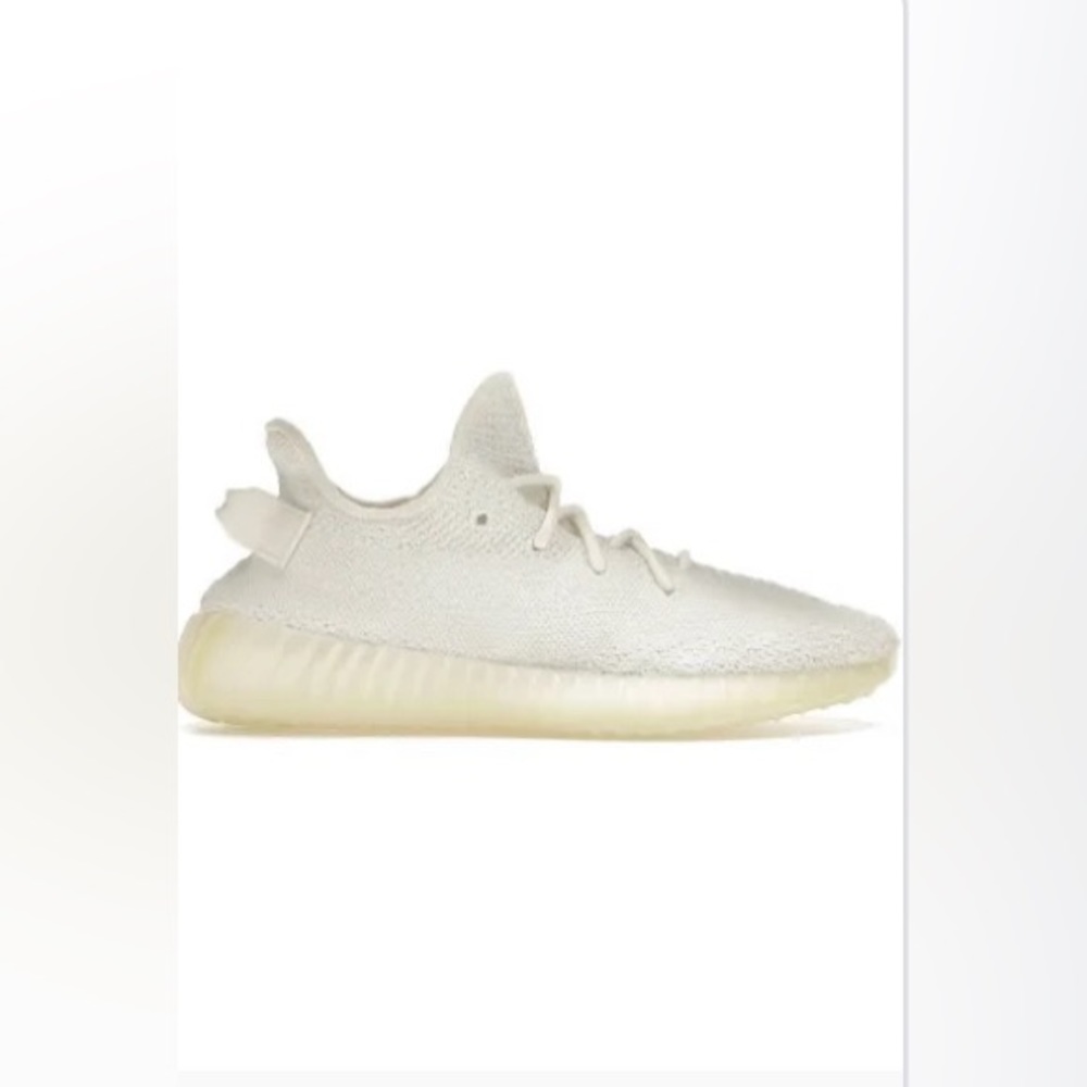 Yeezy Boost 350 V2 ‘Cream White’ Women Size: 7 Men Size: 5.5 Color: White/Cream